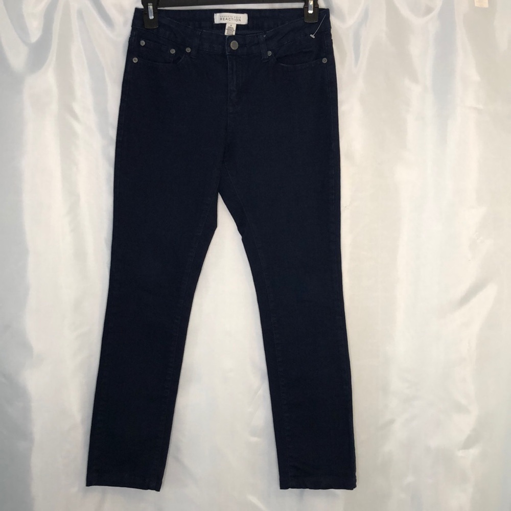 Kenneth Cole Reaction Women's Blue Straight Leg  Dark Wash Stretch Jeans Size 6